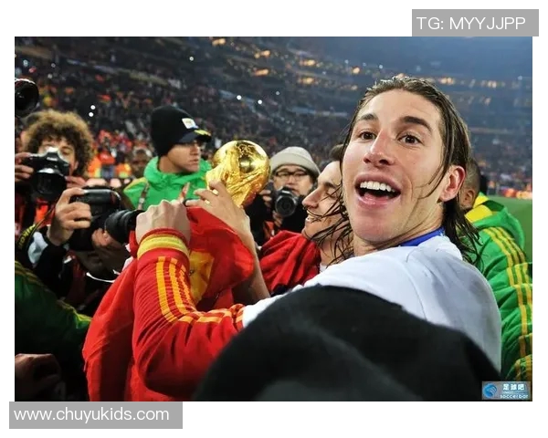 死党头像中的足球明星女生展现青春活力与梦想追逐的精彩瞬间 死党头像中的足球明星女生展现青春活力与梦想追逐的精彩瞬间