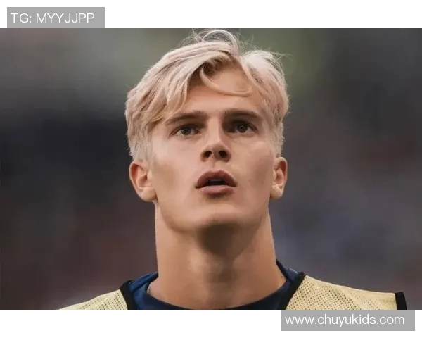 瑞典足球明星上帝视频揭秘他的职业生涯与场上精彩瞬间 瑞典足球明星上帝视频揭秘他的职业生涯与场上精彩瞬间