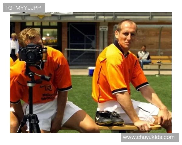 荷兰足球传奇老将回顾及其辉煌成就盘点 荷兰足球传奇老将回顾及其辉煌成就盘点