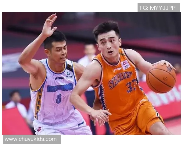 上海篮球队团队协作引发热议球迷对战术配合与球员默契提出质疑 上海篮球队团队协作引发热议球迷对战术配合与球员默契提出质疑